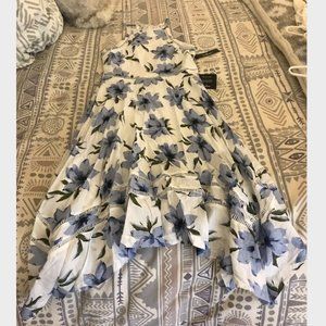 *BRAND NEW* Lulus Floral Print Midi Dress XS